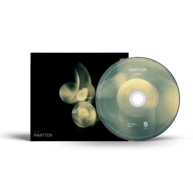 CD packaging design for KAVALL's album release Inmitten by Yvonne Hartmann